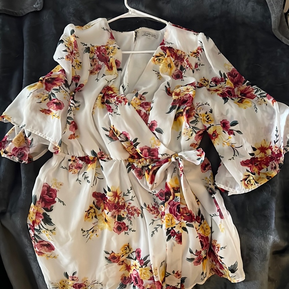 Shorts jumper with bell sleeve NWOT